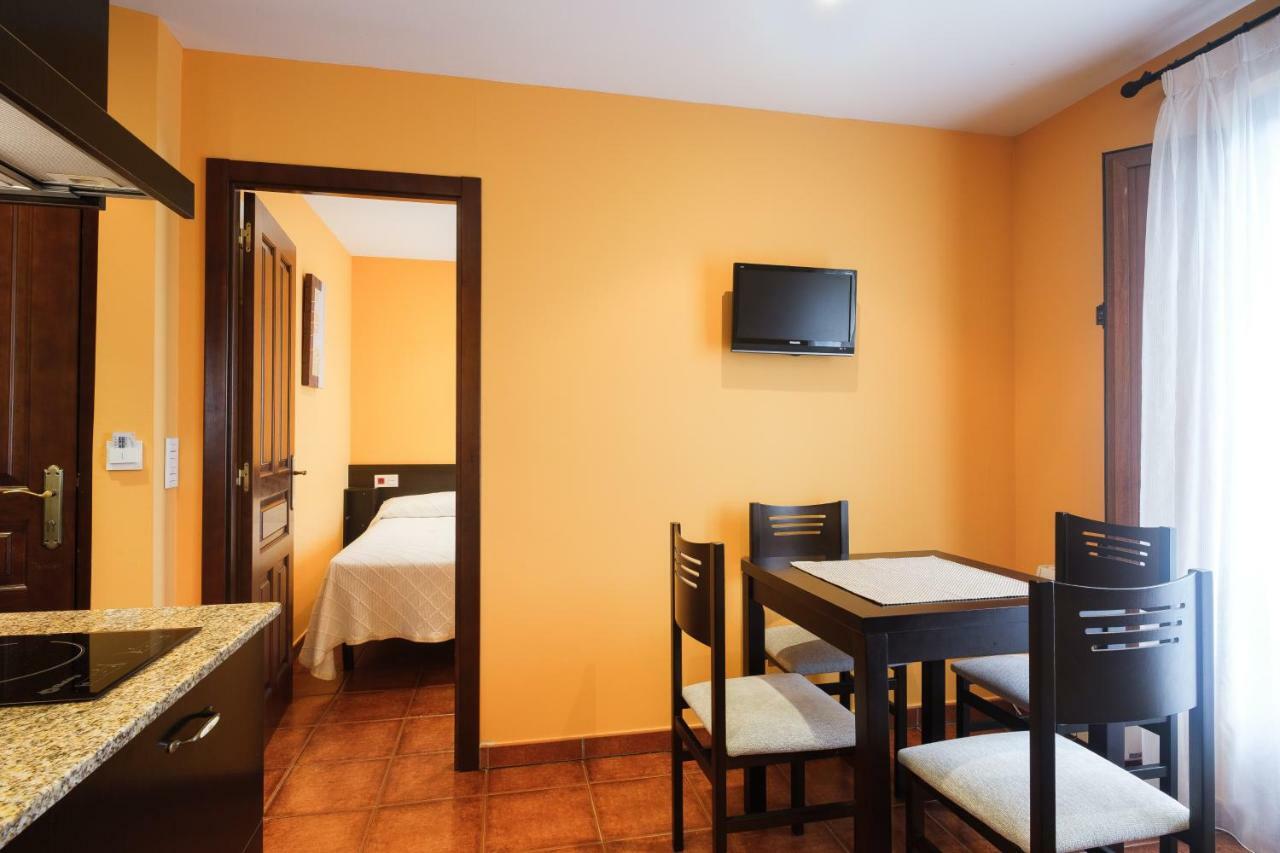 Apartamentos De Herminia Manzaneda  Extérieur photo