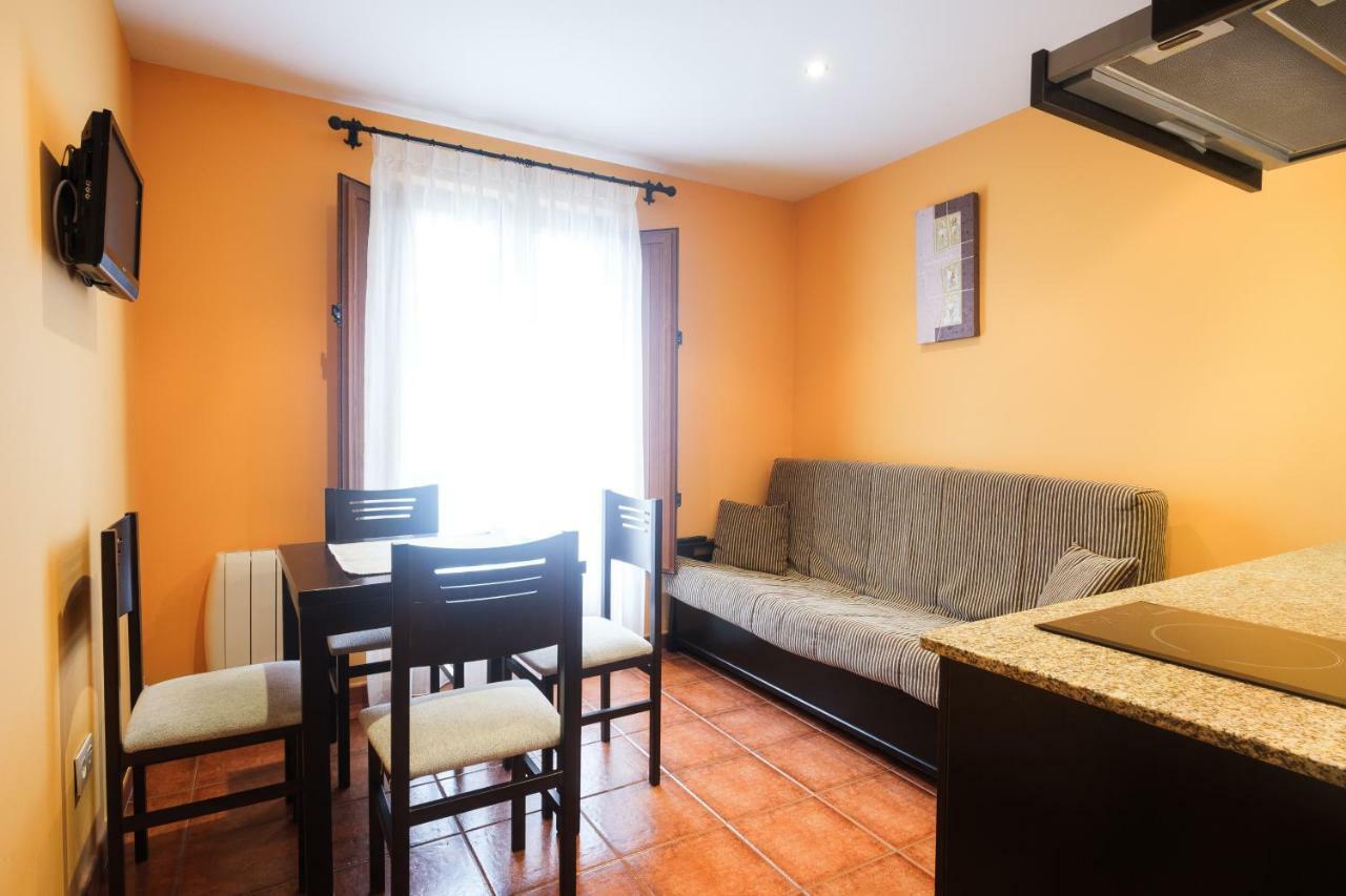 Apartamentos De Herminia Manzaneda  Extérieur photo